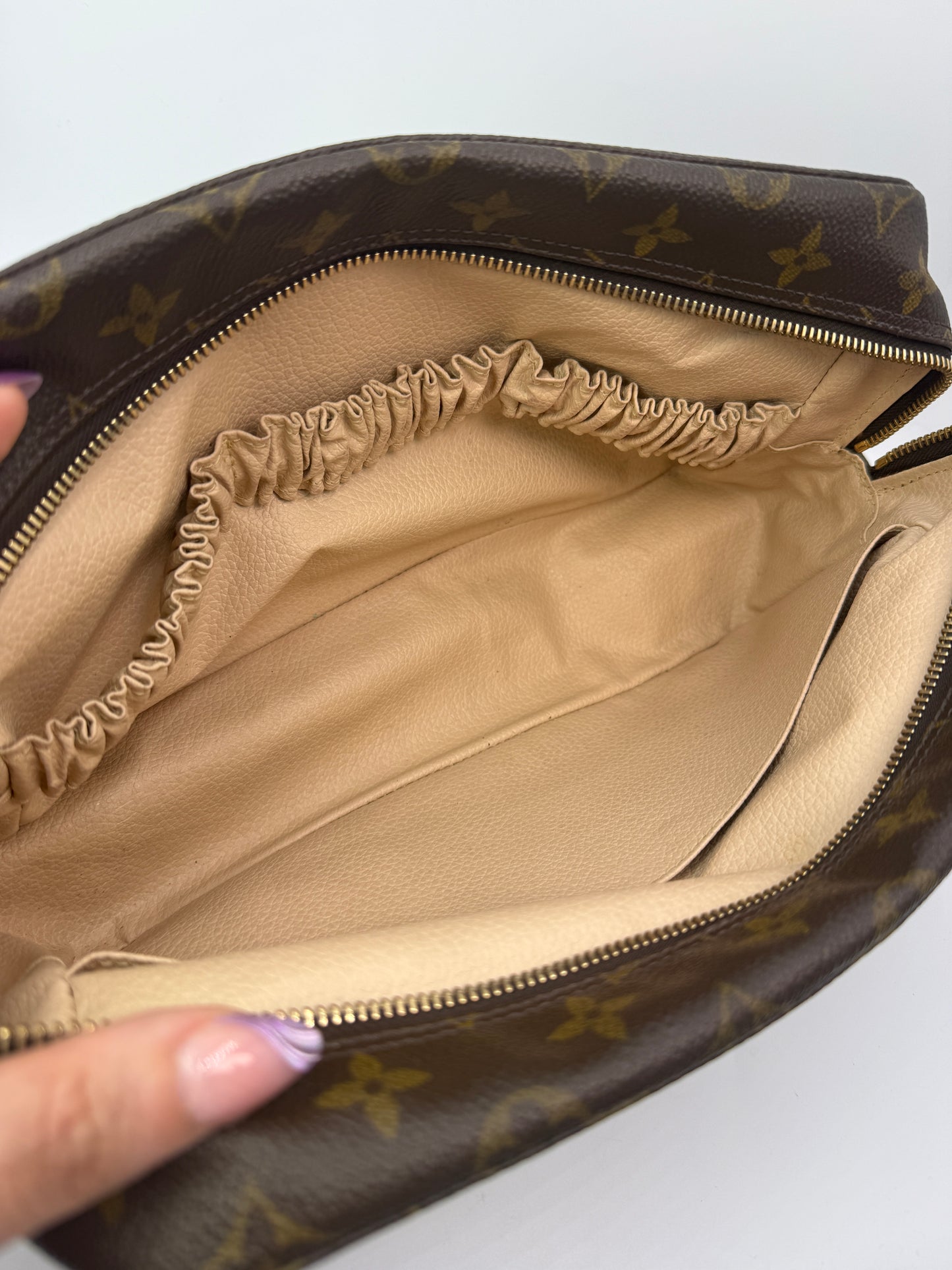 Louis Vuitton Monogram Coated Canvas Toiletry 28 cm