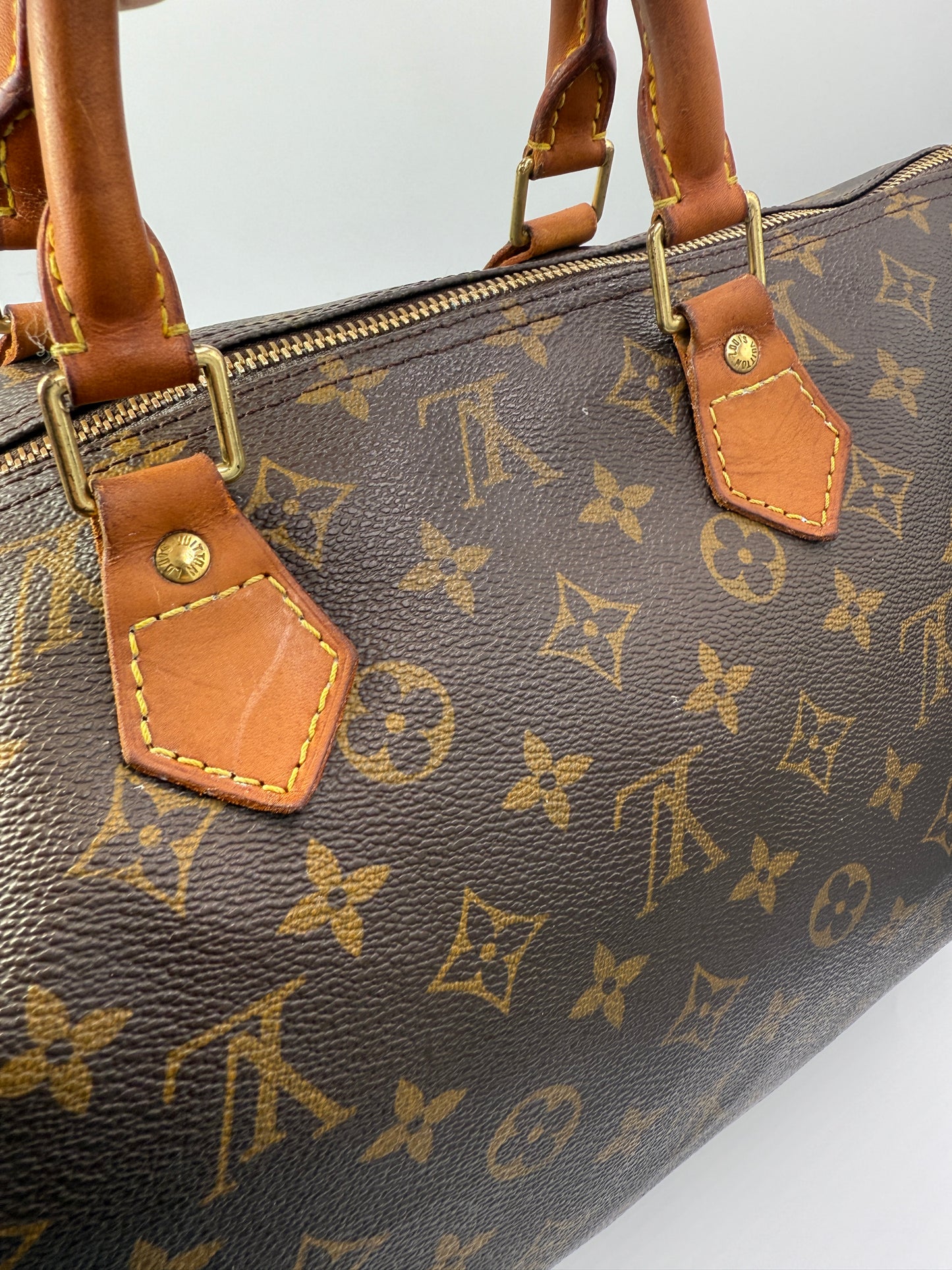 Louis Vuitton Monogram Speedy 40 SP0020