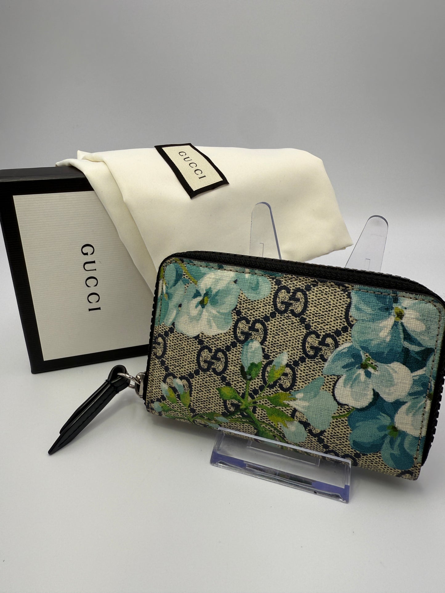 Gucci Floral Blue GG Supreme Zippy Wallet