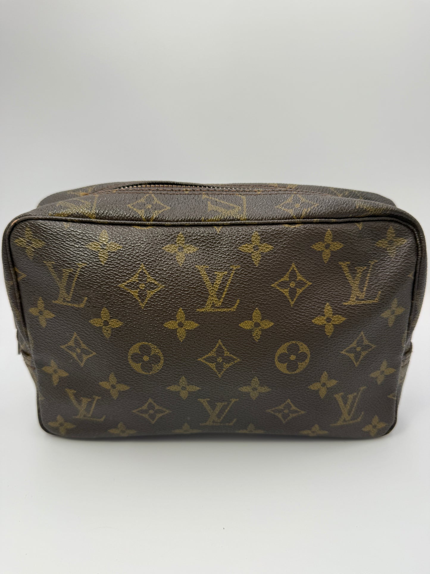 Louis Vuitton Monogram Coated Canvas Toiletry 23 cm