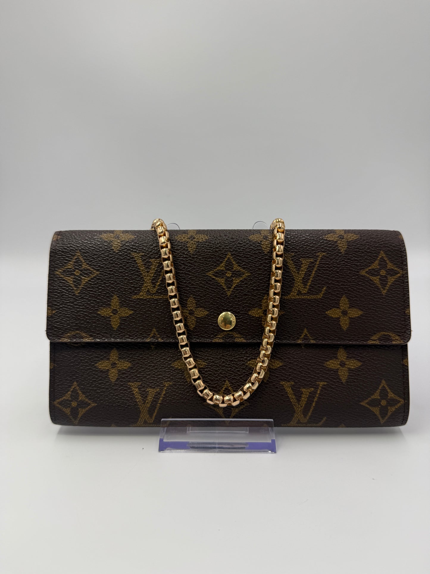 Louis Vuitton Monogram Sarah Wallet CA0929