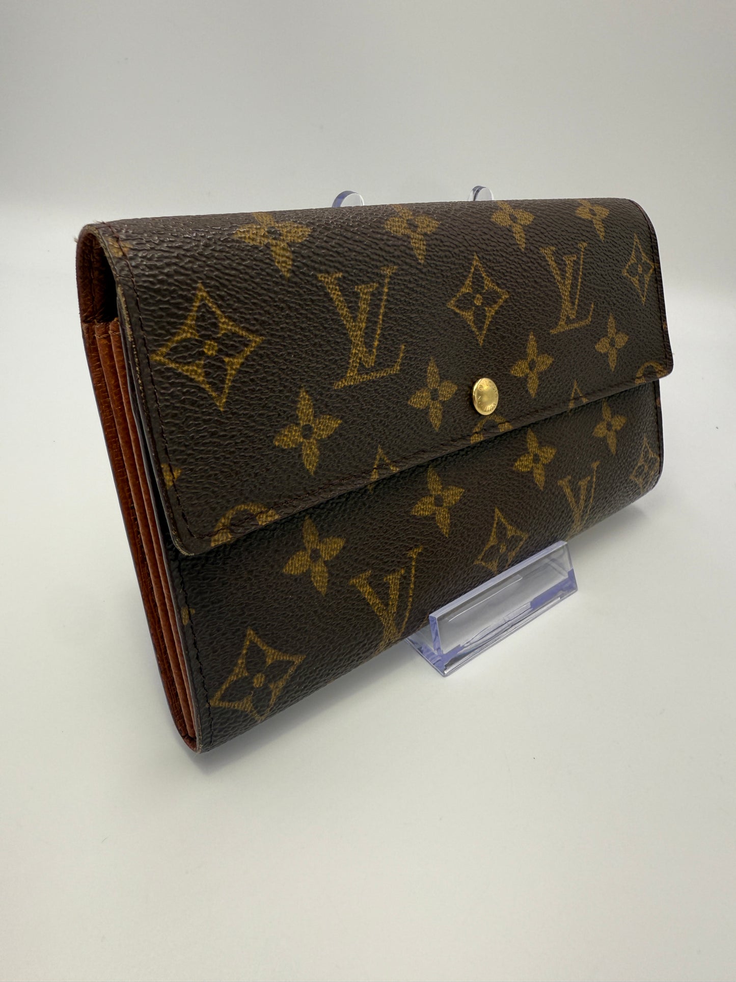 Louis Vuitton Monogram Sarah Wallet CA0929