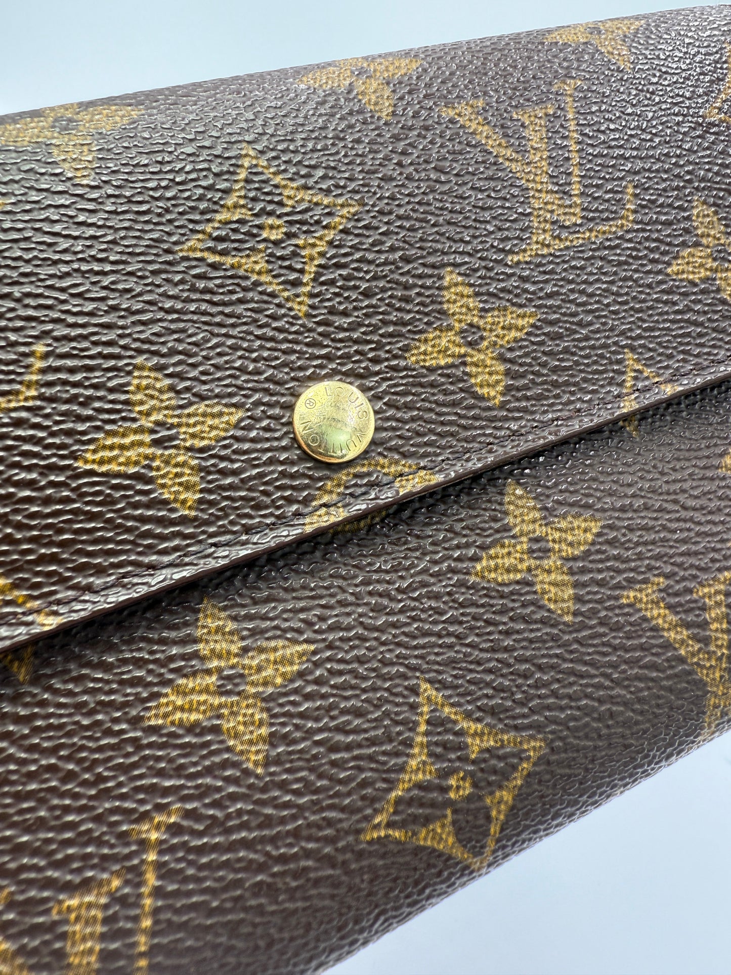 Louis Vuitton Monogram Sarah Wallet CA0929