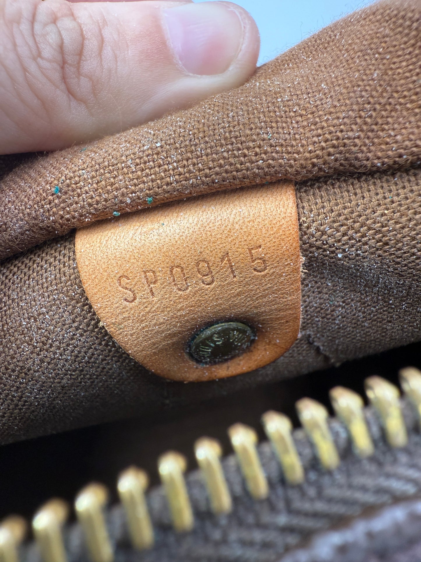 Louis Vuitton Monogram Speedy 25 SP0915