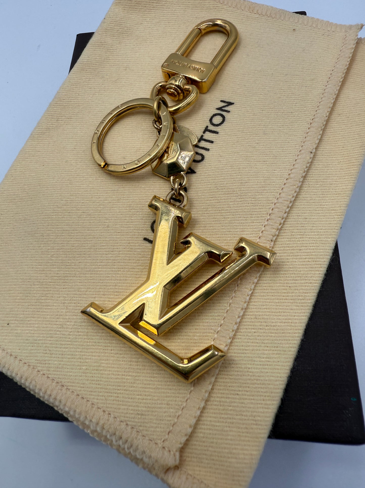 Louis Vuitton Gold Large LV Logo Bag Charm DI1201