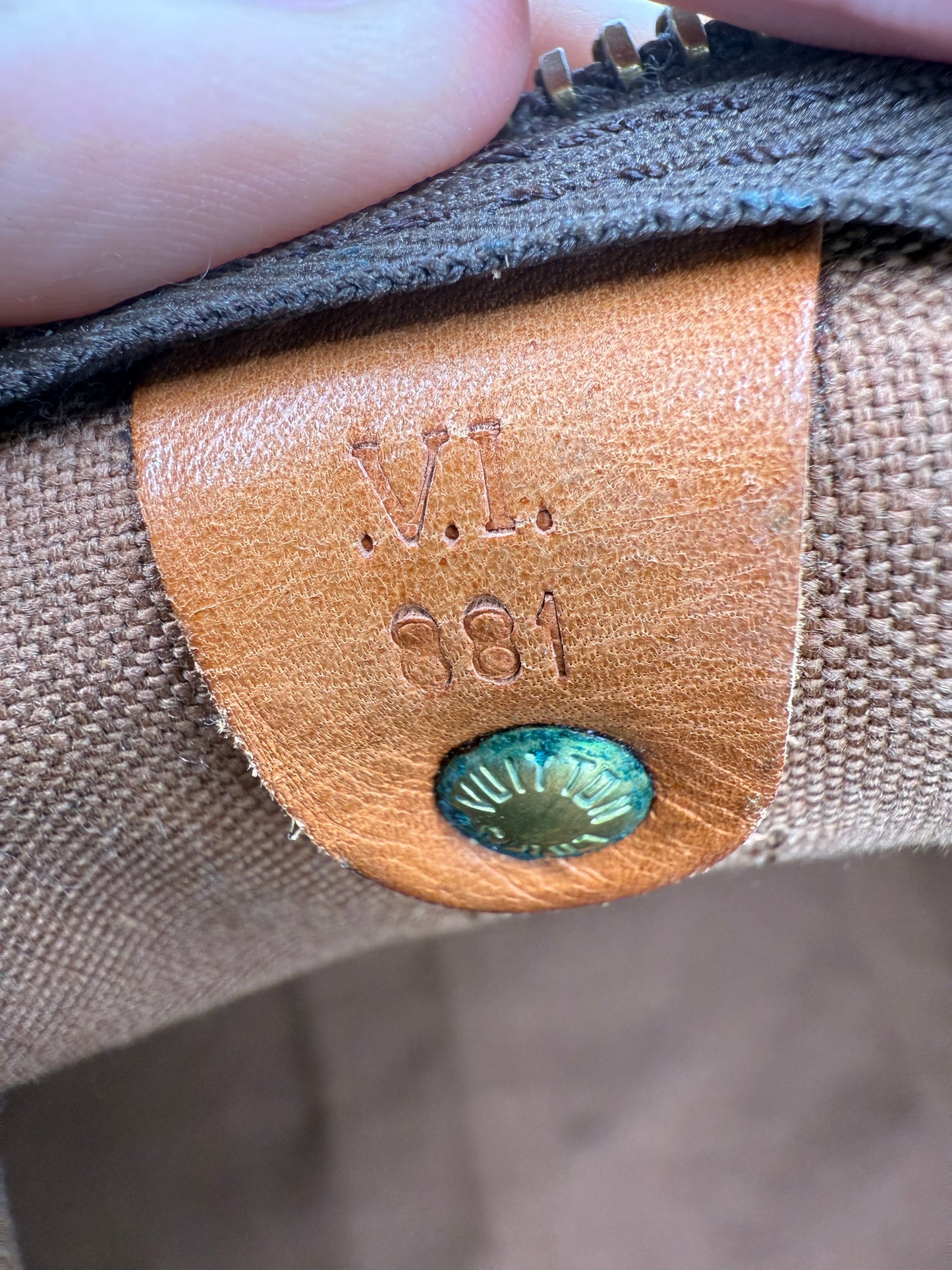 LV Monogram Keepall 50 Bandoulier VI881