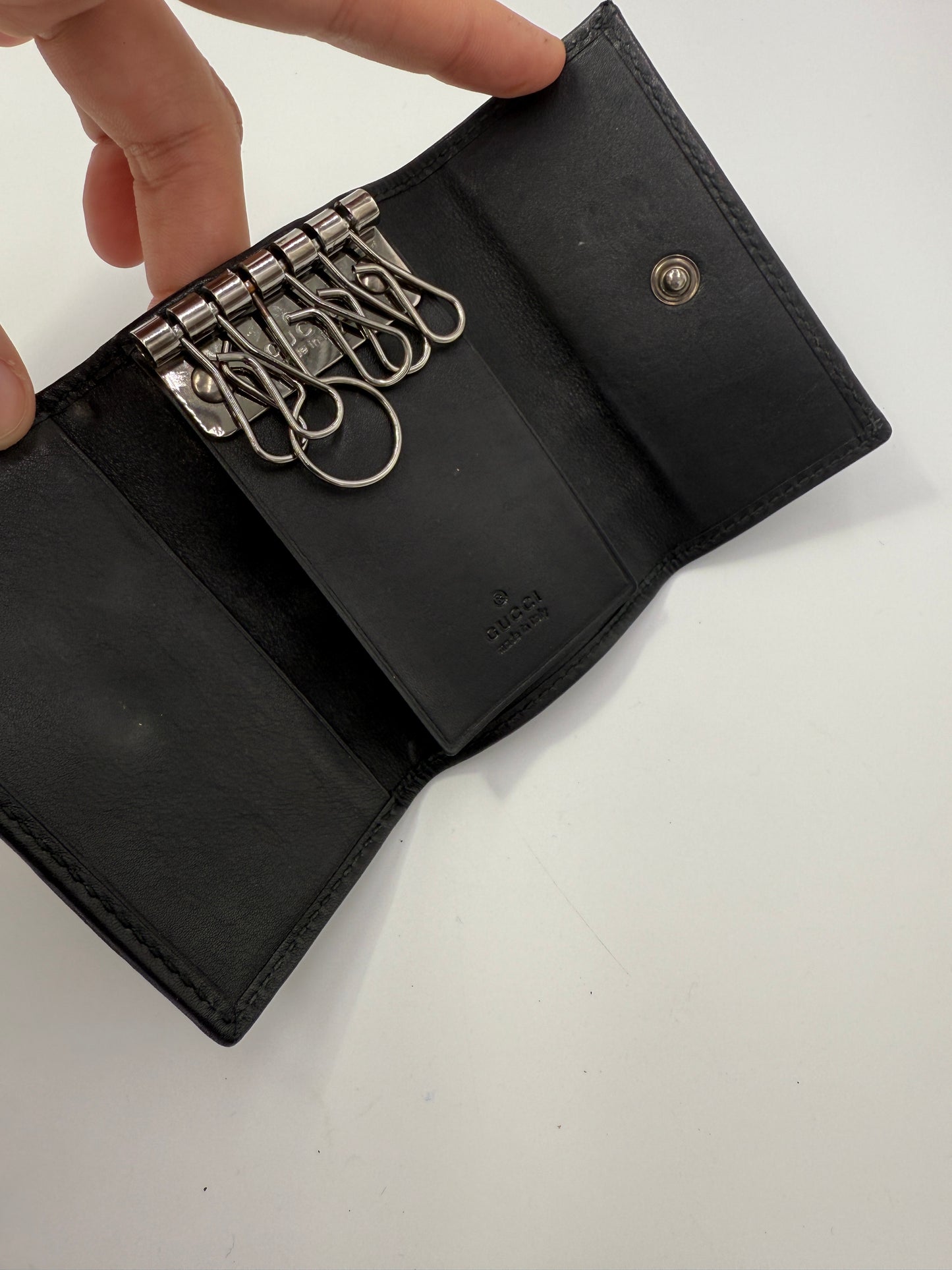 Gucci Guccissima Sherry Black Leather 6 Key Holder