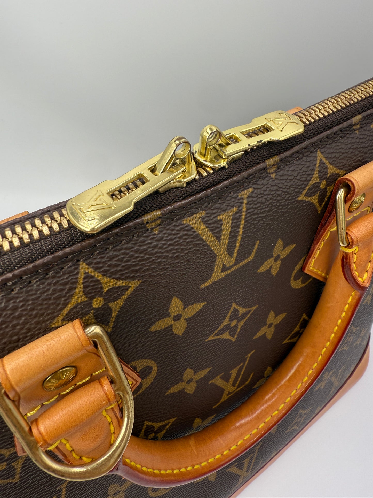 Louis Vuitton Monogram Coated Canvas Alma FL0021