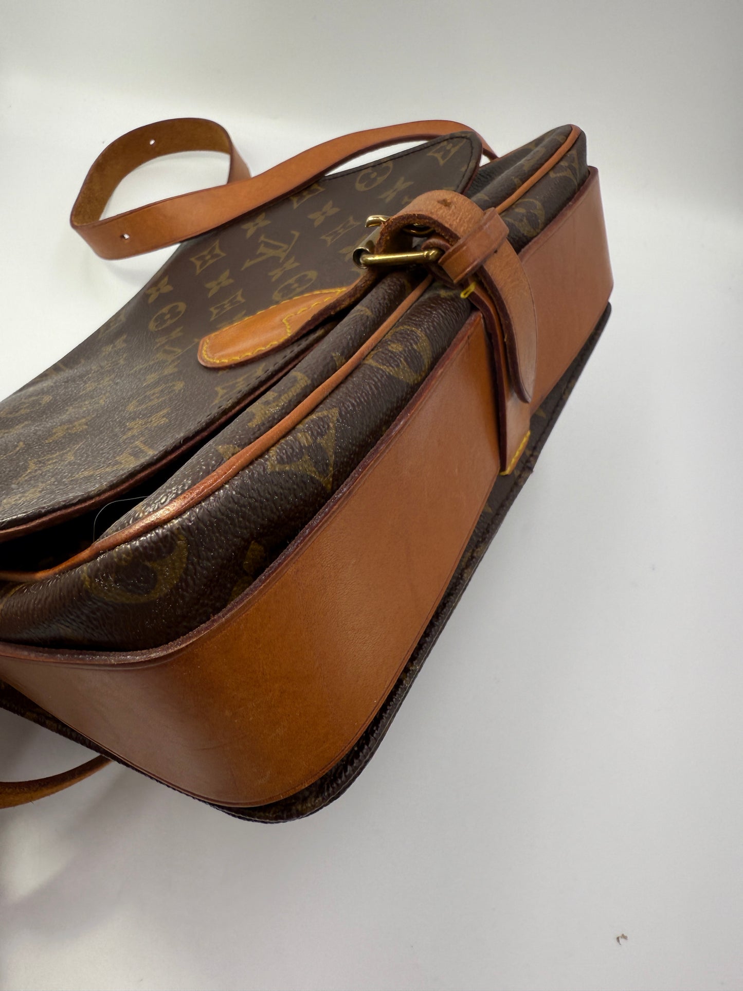 Louis Vuitton Monogram Cartouchiere GM Crossbody Shoulder Bag 8909 SL