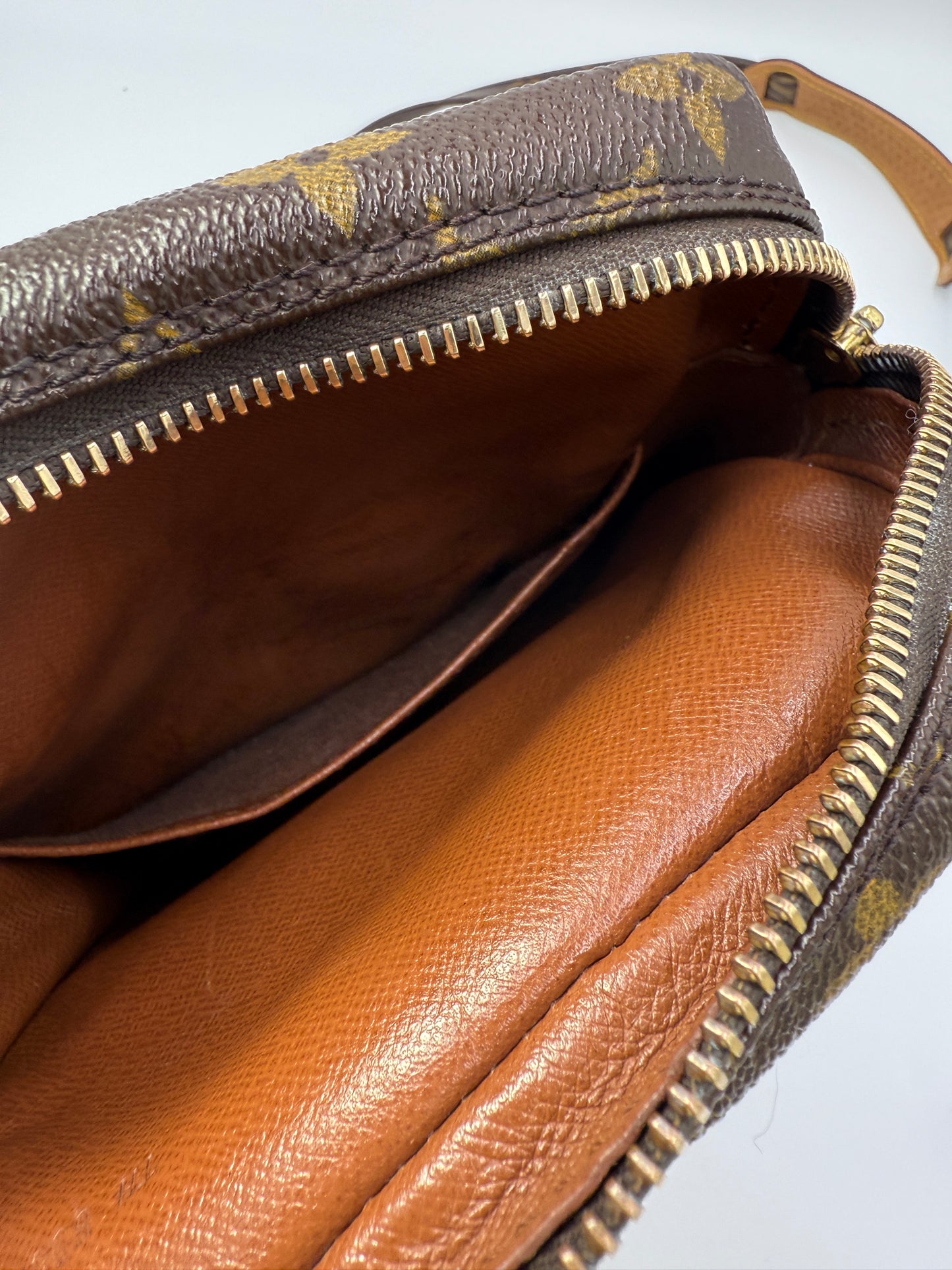 Louis Vuitton Monogram Coated Canvas Amazone Crossbody TH8906