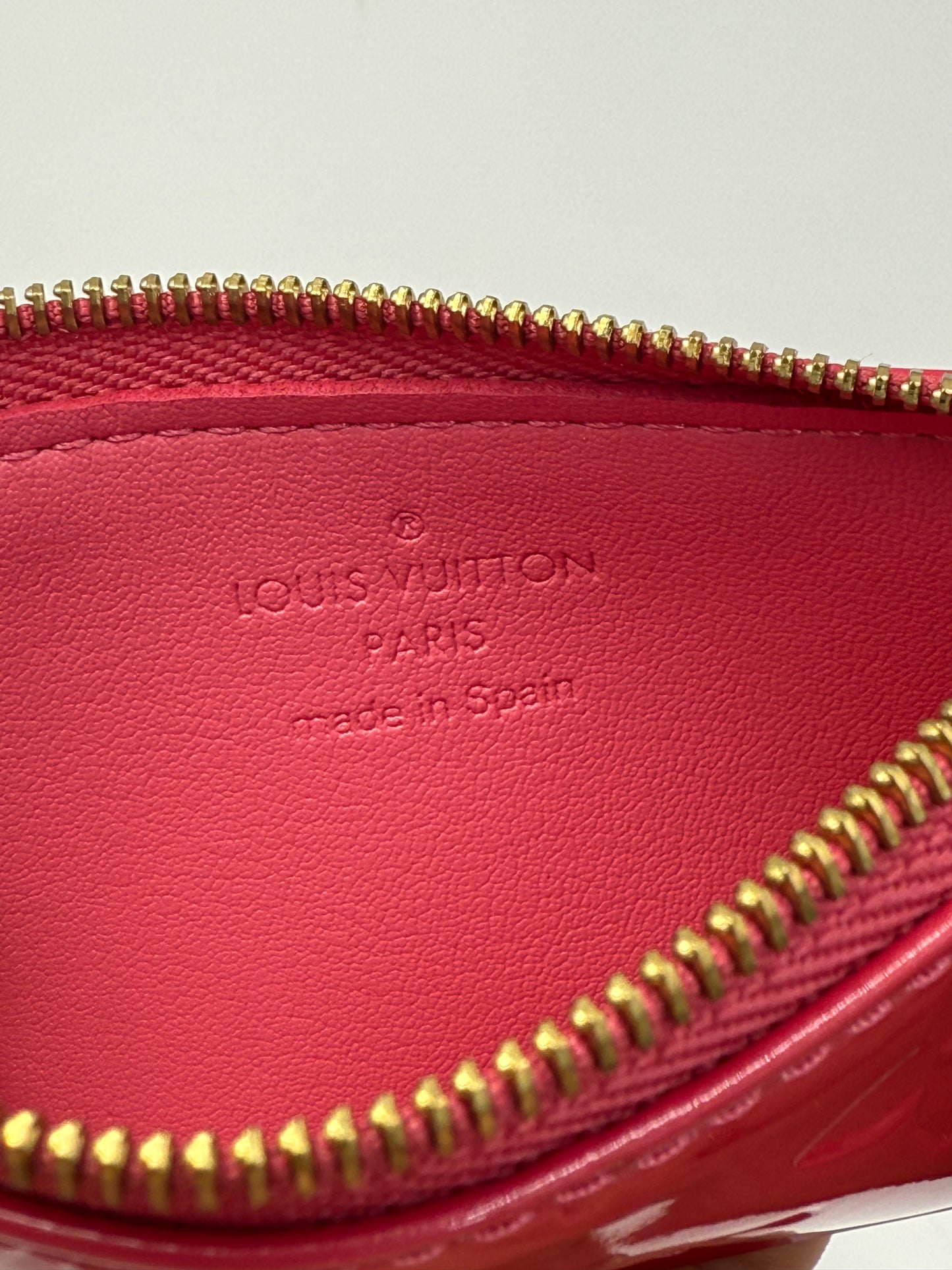 Louis Vuitton  Barbie PInk Vernis Key Cles CA0026