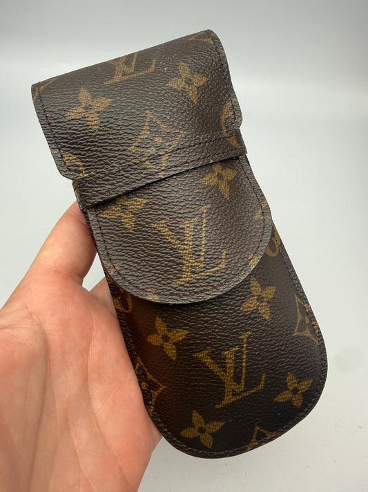 Louis Vuitton Monogram Coated Canvas Glasses Case Flap Closure SN0021