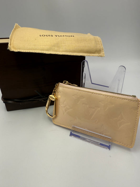 Louis Vuitton Cream Vernis Key Cles CA0074