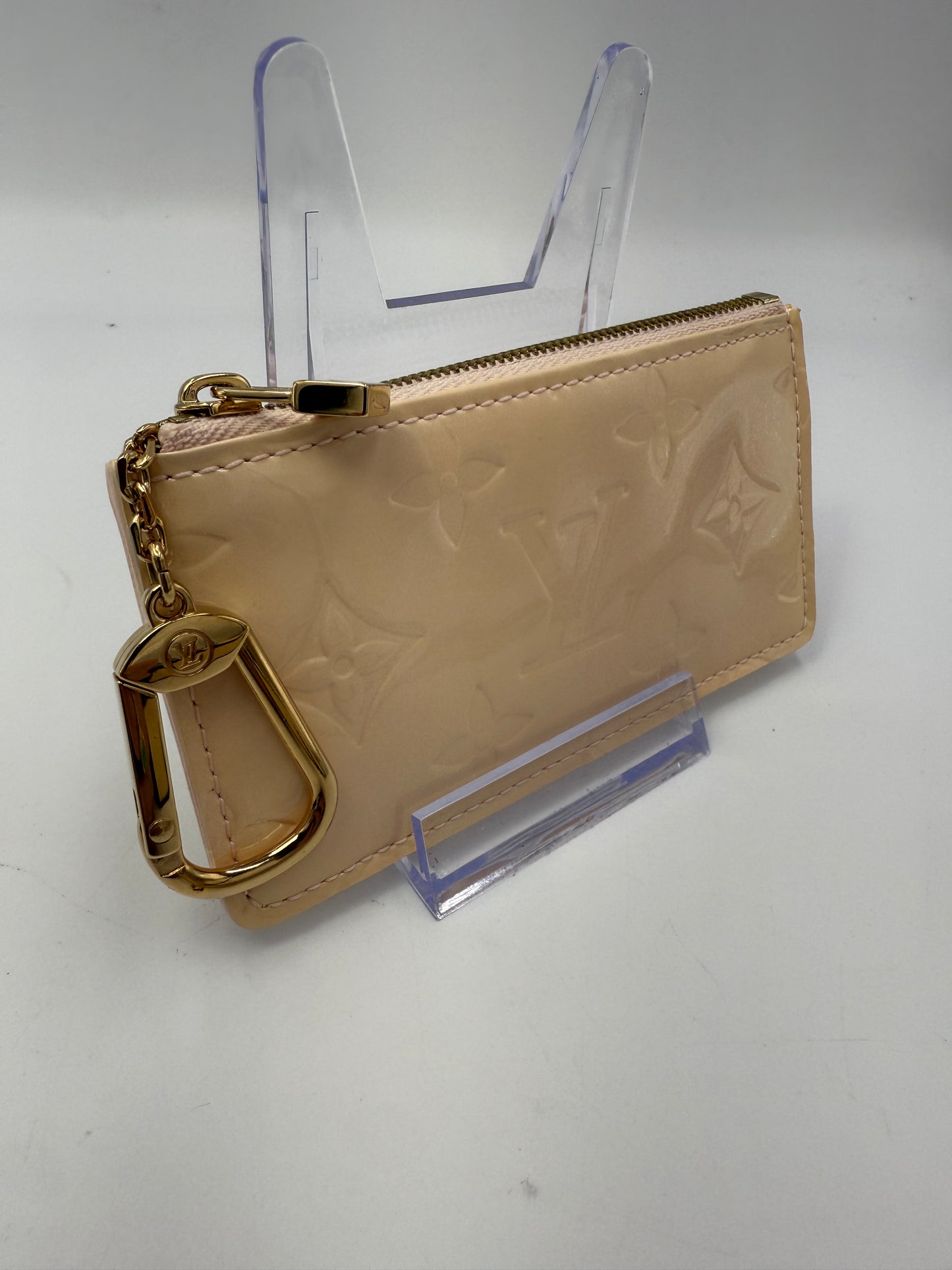 Louis Vuitton Cream Vernis Key Cles CA0074