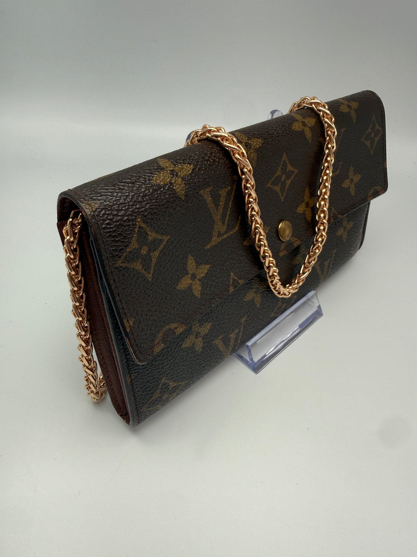 Louis Vuitton Monogram Sarah Wallet with Unbranded Chain CT0025