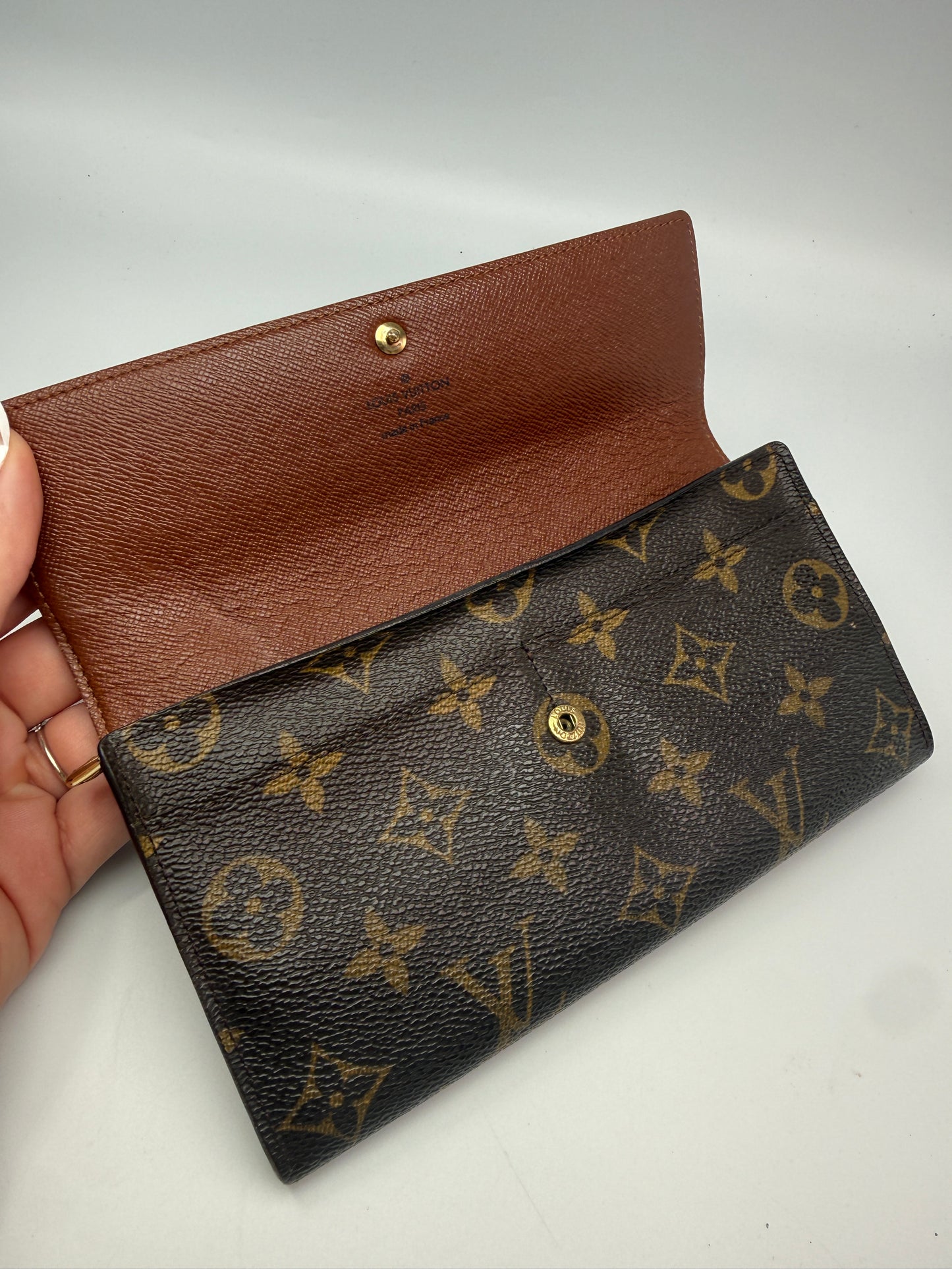 Louis Vuitton Monogram Sarah Wallet with Unbranded Chain CT0025
