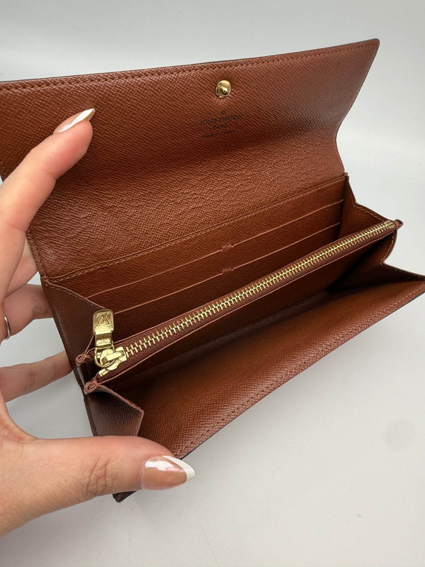 Louis Vuitton Monogram Sarah Wallet with Unbranded Chain CT0025