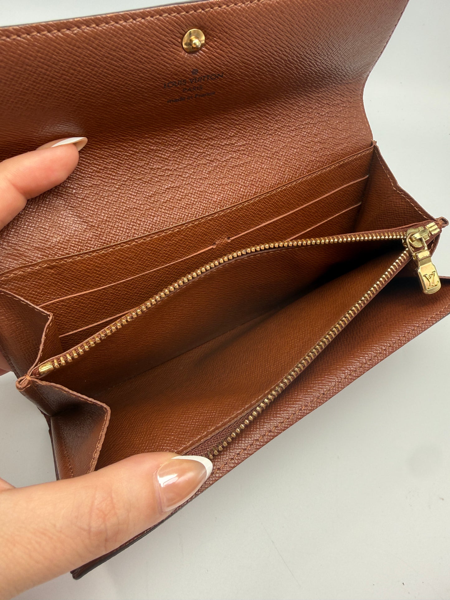 Louis Vuitton Monogram Sarah Wallet with Unbranded Chain CT0025
