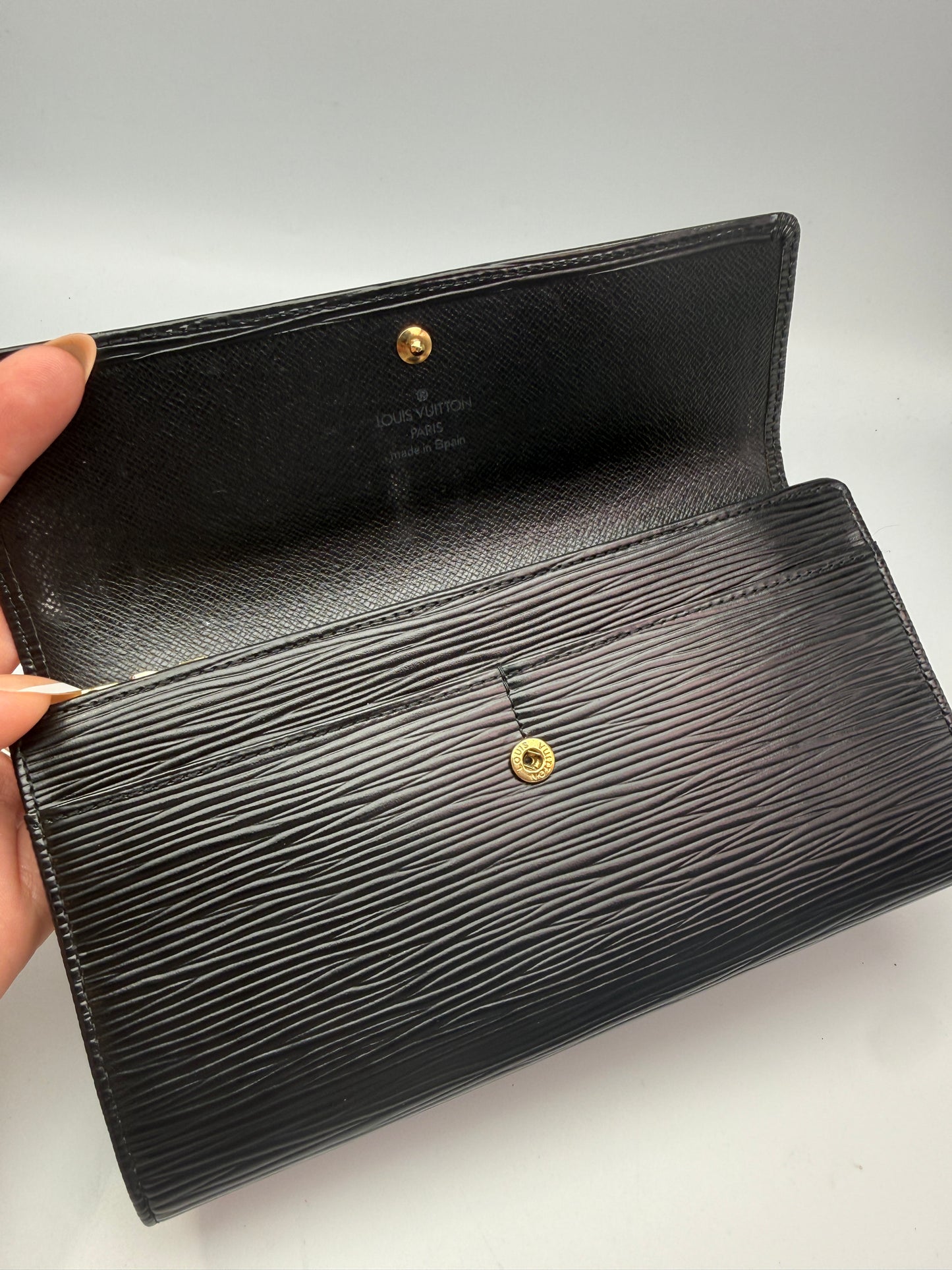 Louis Vuitton Black Epi Leather Sarah Wallet CA0926