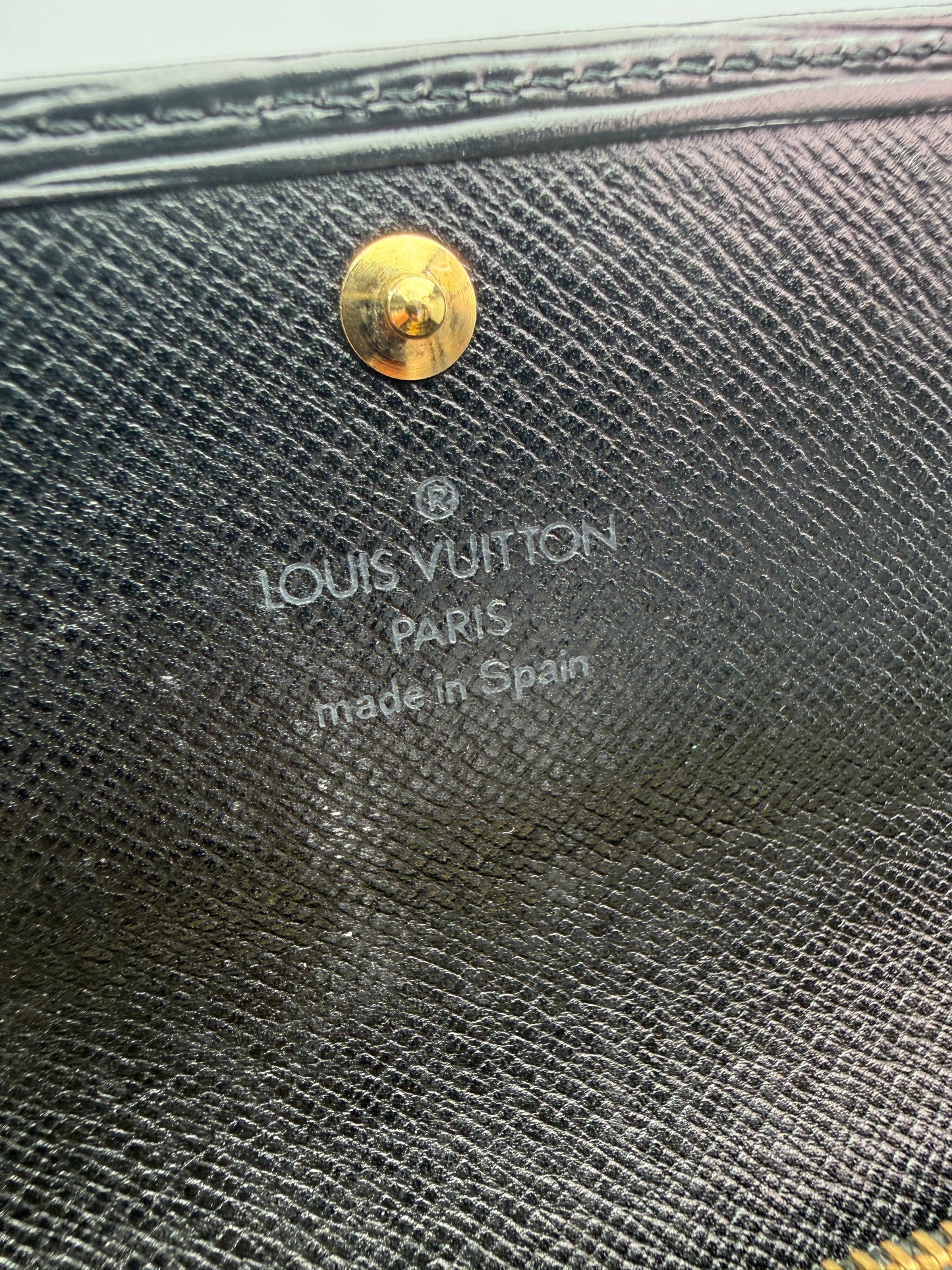 Louis Vuitton Black Epi Leather Sarah Wallet CA0926