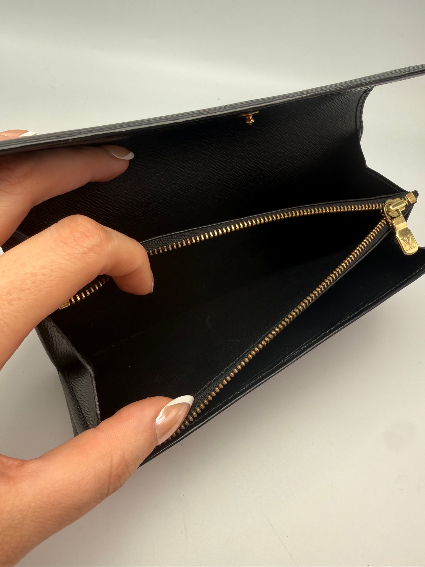Louis Vuitton Black Epi Leather Sarah Wallet CA0926