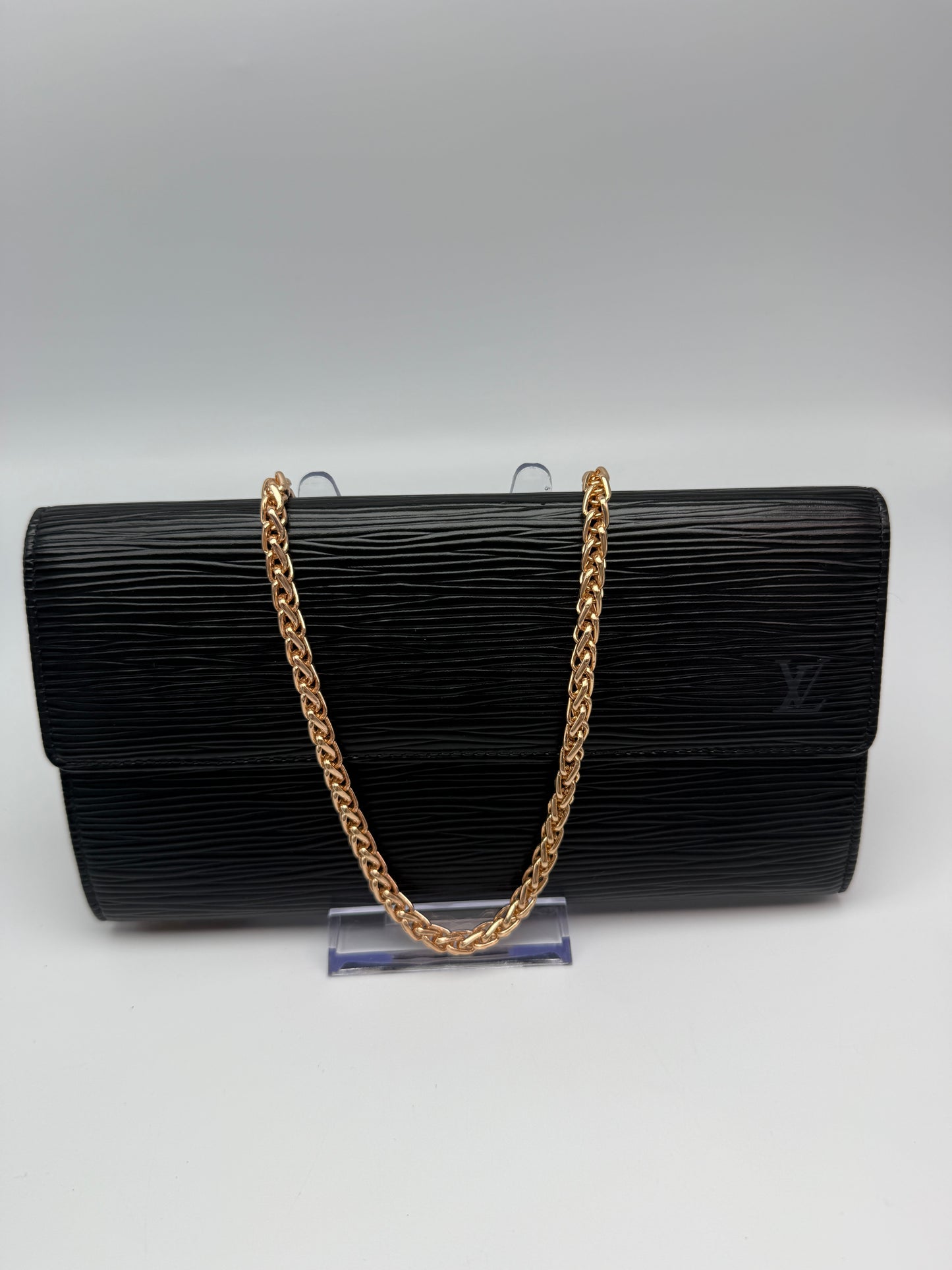 Louis Vuitton Black Epi Leather Sarah Wallet CA0926